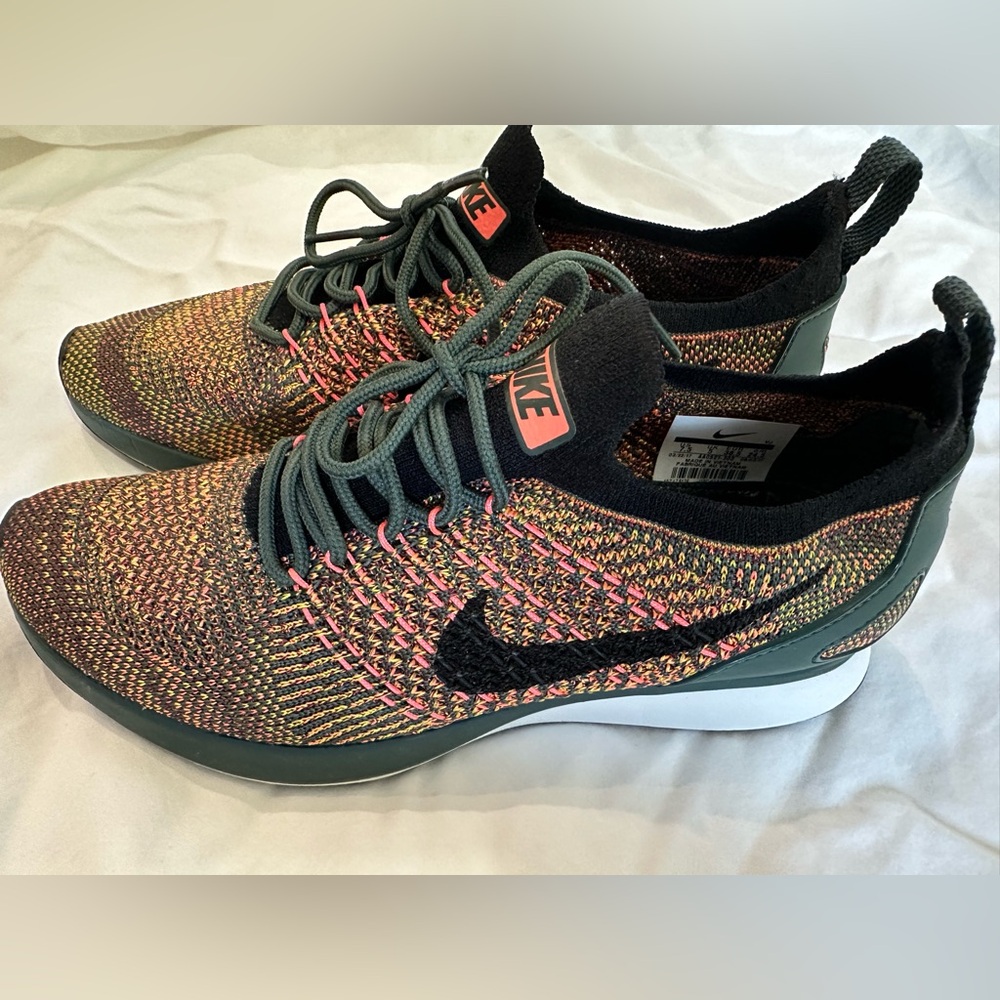 New Women’s Air Zoom Mariah Flyknit Racer 'Vintage Green'